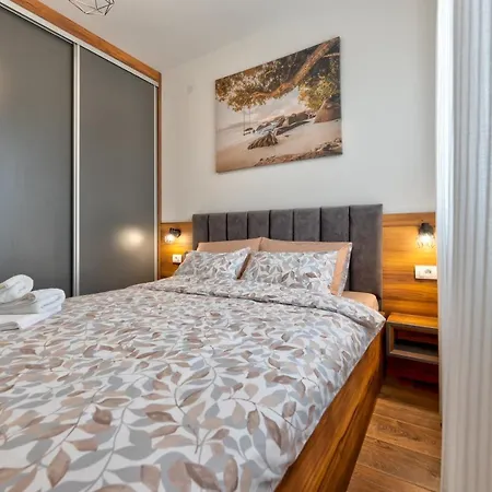 Contigo - Vrnjacka Promenada * Vrnjačka Banja