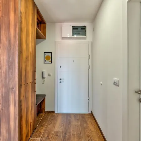 Contigo - Vrnjacka Promenada * Vrnjačka Banja