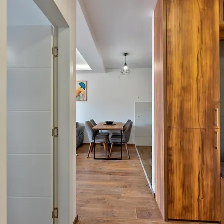 Contigo - Vrnjacka Promenada Vrnjačka Banja