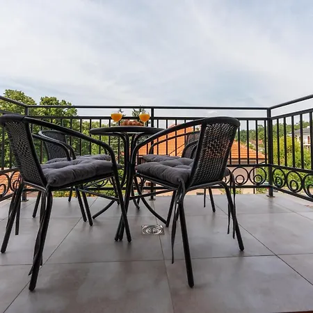 Contigo - Vrnjacka Promenada *