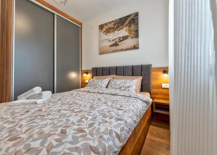 Contigo - Vrnjacka Promenada * Vrnjačka Banja